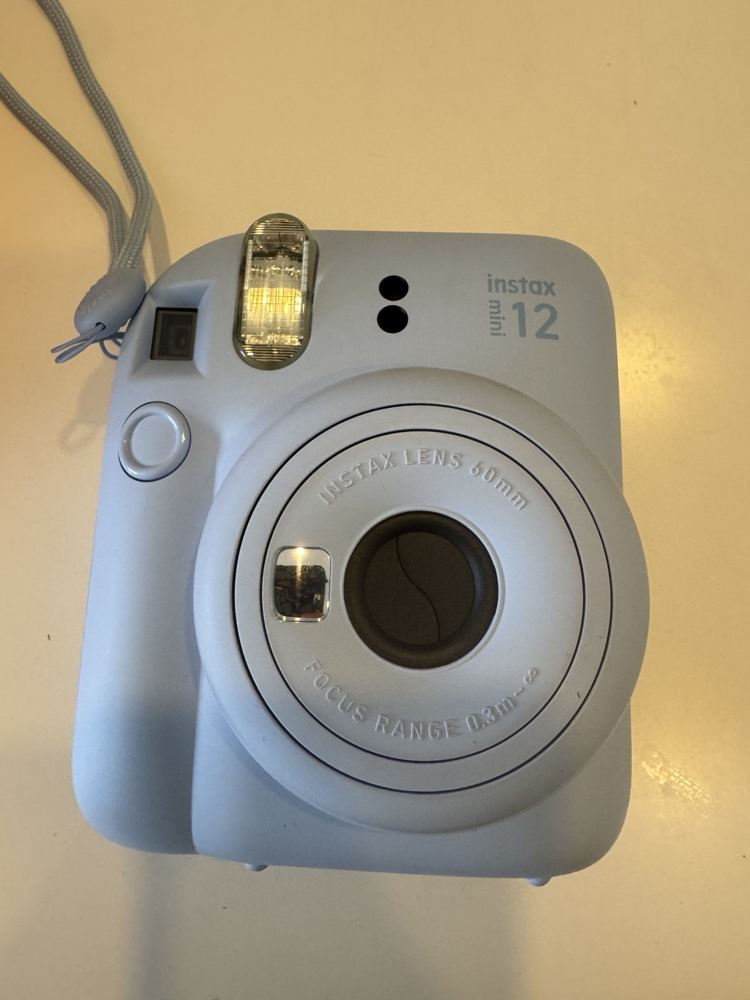 Câmera Instax Mini 12 · Pastel Blue
