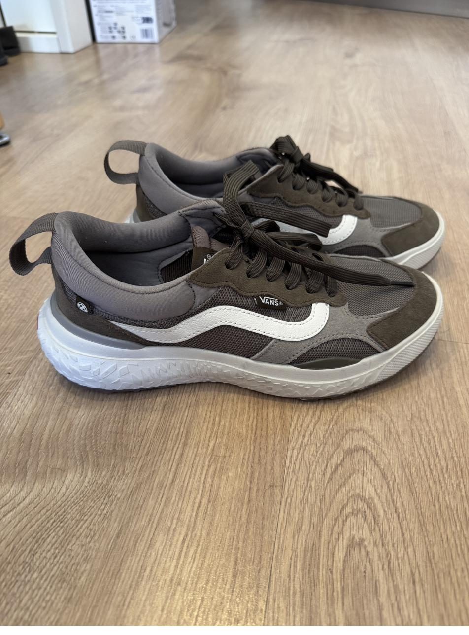 Vans UltraRange VR3 cinza/oliva, tamanho 40